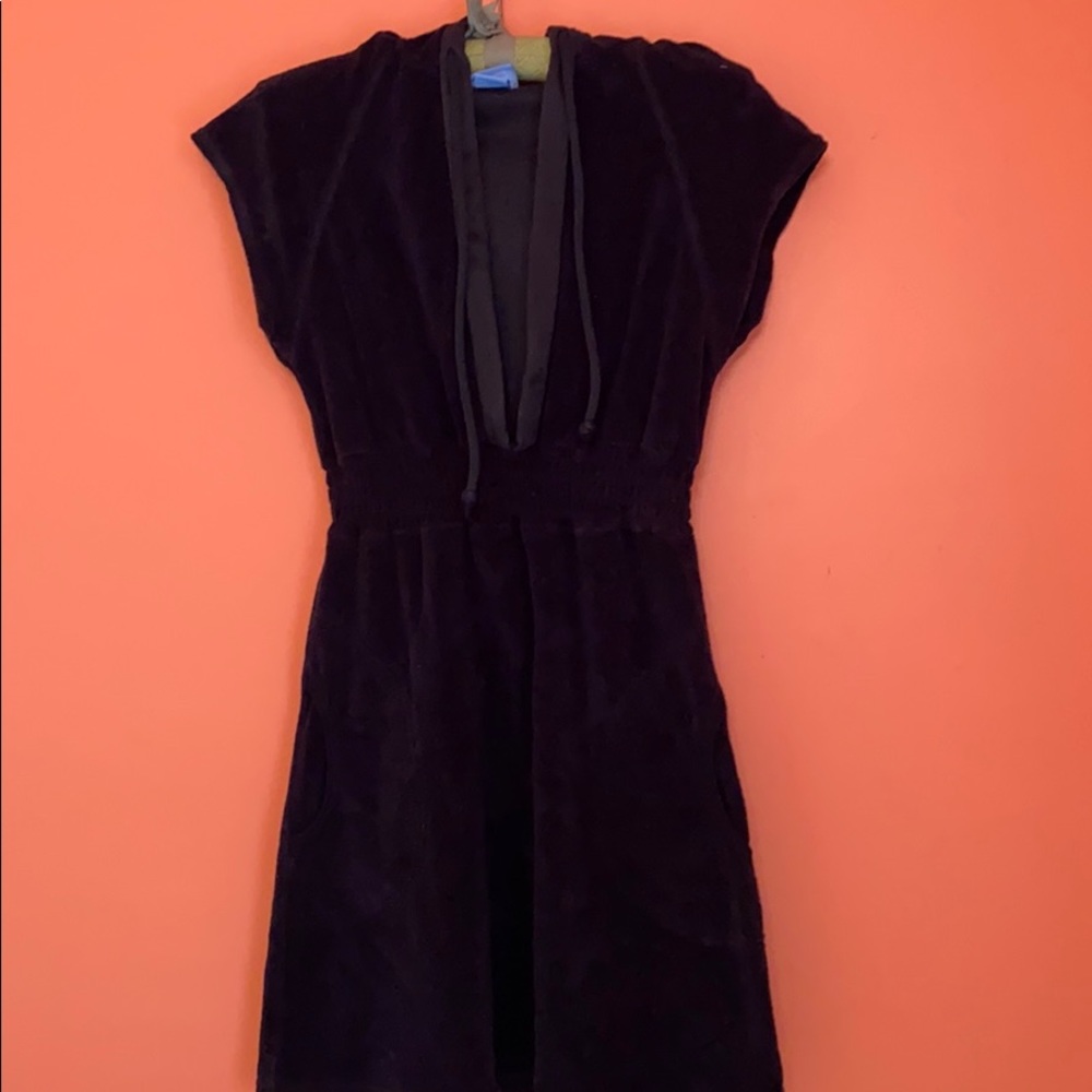 Hooded cover up w pockets